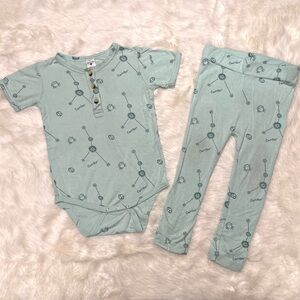 Kate Quinn Bamboo Cancer Zodiac Bodysuit and Leggings Bundle 18-24